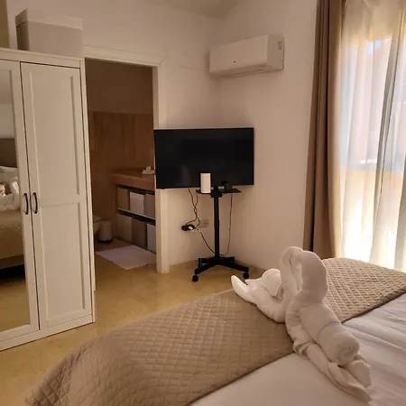 Апартаменты Atico Elviria *